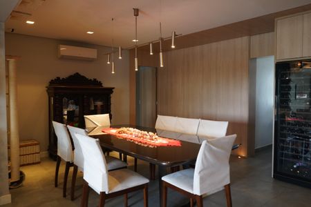 Sala de apartamento à venda com 3 quartos, 200m² em Vila Regente Feijó, São Paulo