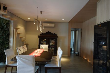 Apartamento à venda com 200m², 3 quartos e 3 vagasSala