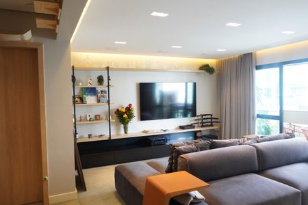 Apartamento à venda com 200m², 3 quartos e 3 vagasSala