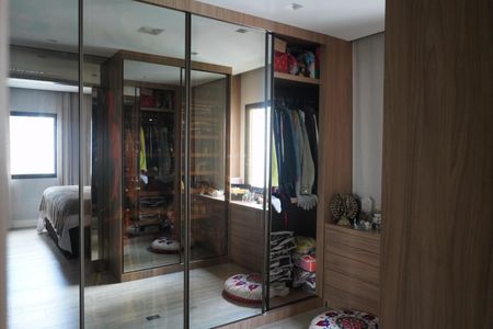 Apartamento à venda com 200m², 3 quartos e 3 vagasSuite 1