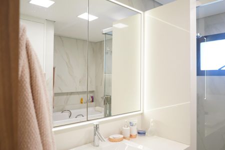 Apartamento à venda com 200m², 3 quartos e 3 vagasBanheiro da Suíte 1