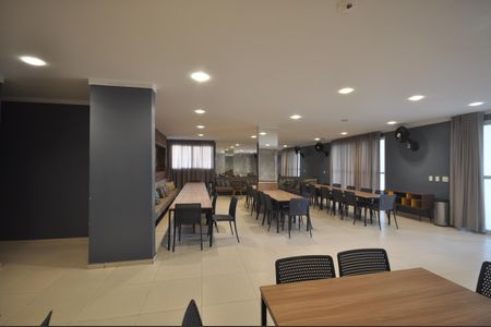 Apartamento à venda com 66m², 2 quartos e 2 vagasÁrea comum - Salão de festas