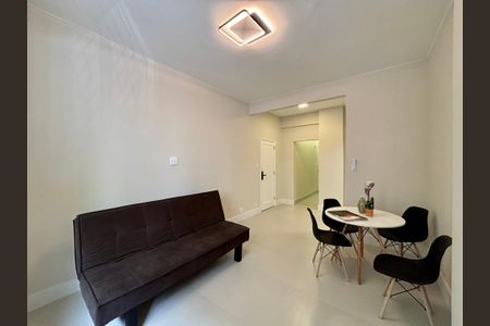 Sala de apartamento à venda com 2 quartos, 85m² em Copacabana, Rio de Janeiro