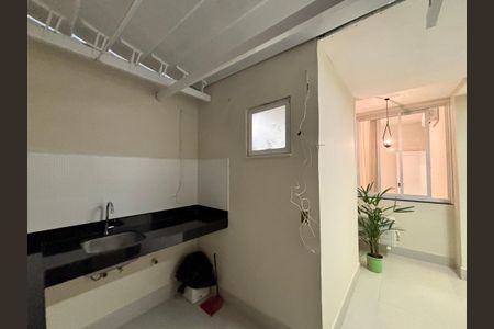 Apartamento à venda com 85m², 2 quartos e sem vaga Apartamento à venda com 85m², 2 quartos e sem vagaÁrea de serviço