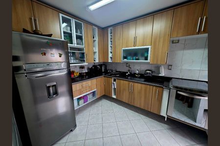 Apartamento à venda com 65m², 2 quartos e 1 vaga Apartamento à venda com 65m², 2 quartos e 1 vagaCozinha