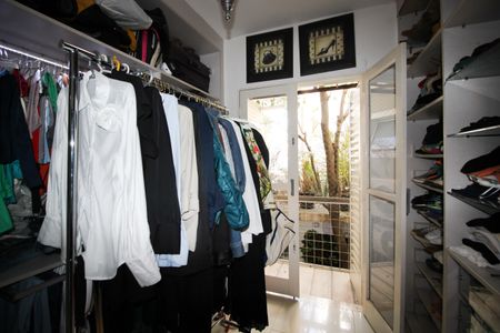 Casa à venda com 190m², 3 quartos e 3 vagas Casa à venda com 190m², 3 quartos e 3 vagasCloset da suíte