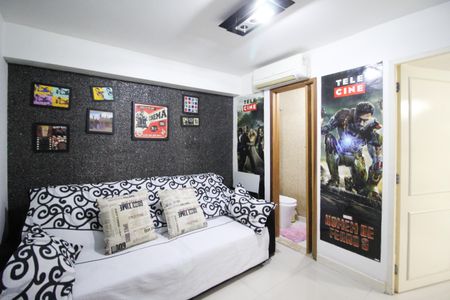 Casa à venda com 190m², 3 quartos e 3 vagas Casa à venda com 190m², 3 quartos e 3 vagasSala de TV