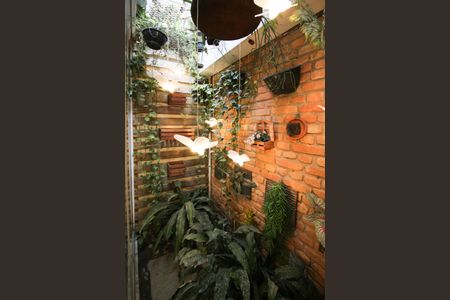 Casa à venda com 190m², 3 quartos e 3 vagas Casa à venda com 190m², 3 quartos e 3 vagasJardim