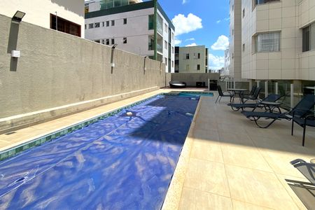 Apartamento para alugar com 240m², 4 quartos e 3 vagasÁrea comum - Piscina