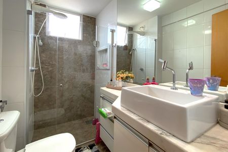 Apartamento para alugar com 240m², 4 quartos e 3 vagasBanheiro