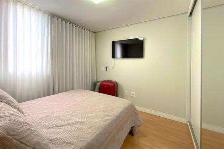 Apartamento para alugar com 240m², 4 quartos e 3 vagasQuarto 1