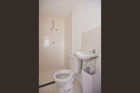 Banheiro de kitnet/studio para alugar com 1 quarto, 17m² em Jardim Monte Kemel, São Paulo