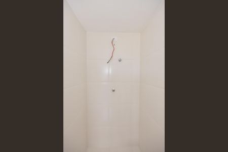 Banheiro de kitnet/studio para alugar com 1 quarto, 17m² em Jardim Monte Kemel, São Paulo