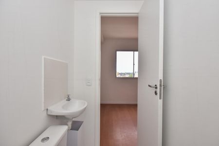 Banheiro de kitnet/studio para alugar com 1 quarto, 17m² em Jardim Monte Kemel, São Paulo