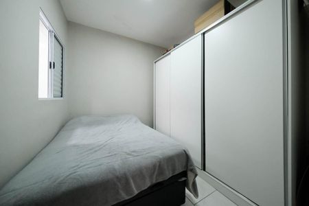 Quarto 2 de apartamento para alugar com 2 quartos, 40m² em Vila Nhocuné, São Paulo