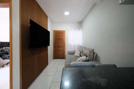 Sala/Cozinha de apartamento para alugar com 2 quartos, 40m² em Vila Nhocuné, São Paulo