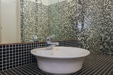 Apartamento para alugar com 70m², 1 quarto e 2 vagas Apartamento para alugar com 70m², 1 quarto e 2 vagasBanheiro da Suíte