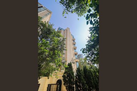 Apartamento para alugar com 70m², 1 quarto e 2 vagas Apartamento para alugar com 70m², 1 quarto e 2 vagasFachada