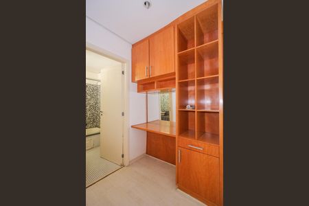 Apartamento para alugar com 70m², 1 quarto e 2 vagas Apartamento para alugar com 70m², 1 quarto e 2 vagasSuíte