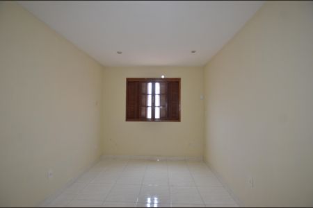 Quarto 1 Suite de casa para alugar com 3 quartos, 120m² em Marechal Hermes, Rio de Janeiro