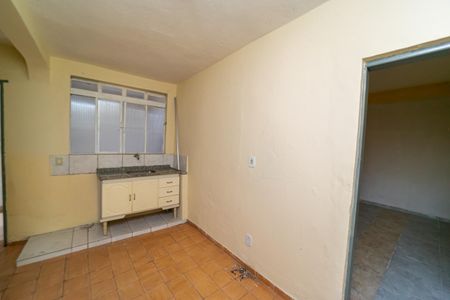 Sala/Cozinha de casa para alugar com 1 quarto, 55m² em Vila Bauab, São Paulo