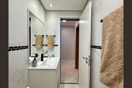 Apartamento para alugar com 130m², 3 quartos e 2 vagasBanheiro Social 