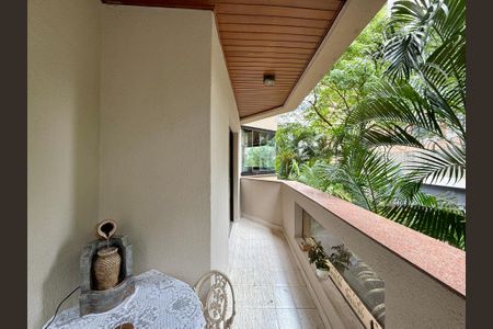 Apartamento para alugar com 130m², 3 quartos e 2 vagasSacada