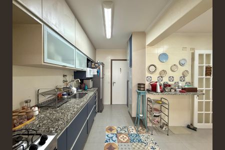 Apartamento para alugar com 130m², 3 quartos e 2 vagasCozinha 