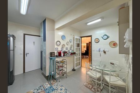 Apartamento para alugar com 130m², 3 quartos e 2 vagasCozinha 