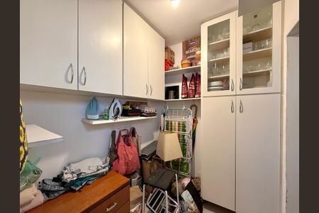 Apartamento para alugar com 130m², 3 quartos e 2 vagasQuarto de Serviço