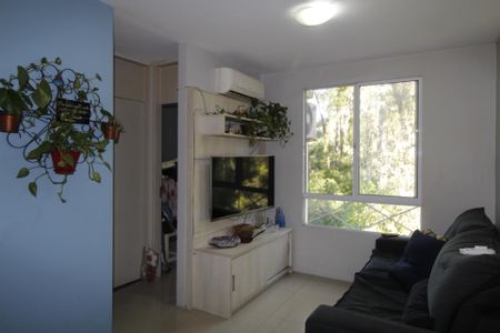Sala de apartamento à venda com 3 quartos, 51m² em Mário Quintana, Porto Alegre