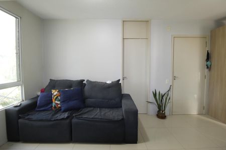 Sala de apartamento à venda com 3 quartos, 51m² em Mário Quintana, Porto Alegre