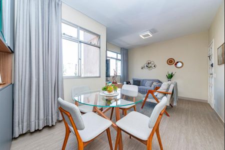 Apartamento à venda com 73m², 3 quartos e 1 vagaSala