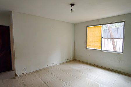 sala de apartamento para alugar com 2 quartos, 52m² em Taquara, Rio de Janeiro