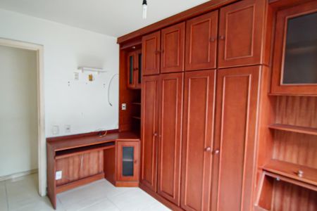 quarto 1 de apartamento para alugar com 2 quartos, 52m² em Taquara, Rio de Janeiro