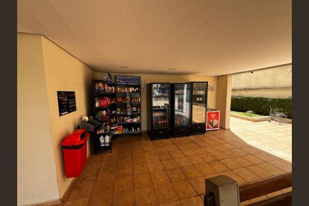 Apartamento para alugar com 72m², 3 quartos e 1 vaga Apartamento para alugar com 72m², 3 quartos e 1 vagaMercado