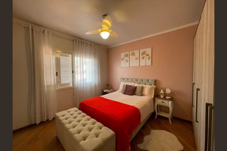 Casa à venda com 246m², 3 quartos e 3 vagasSuíte