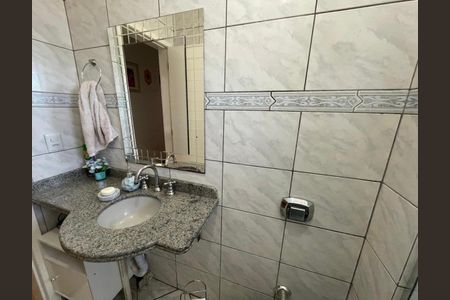 Casa à venda com 246m², 3 quartos e 3 vagasBanheiro 1