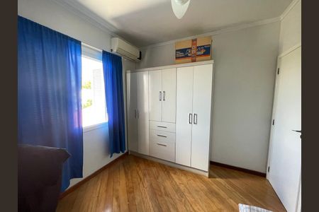 Casa à venda com 246m², 3 quartos e 3 vagasQuarto 2