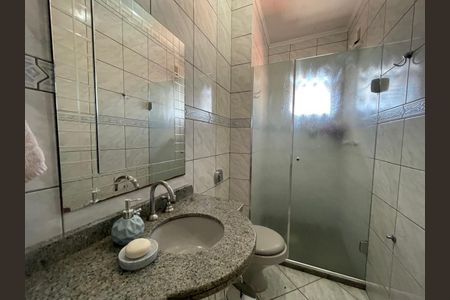 Casa à venda com 246m², 3 quartos e 3 vagasBanheiro 1