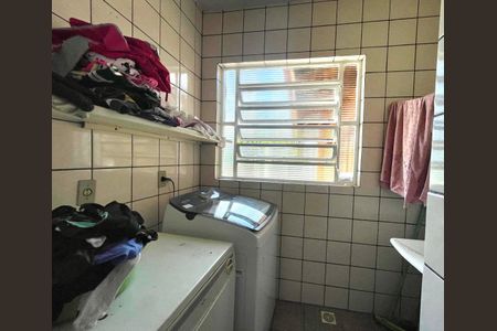 Casa à venda com 246m², 3 quartos e 3 vagasÁrea de Serviço 2