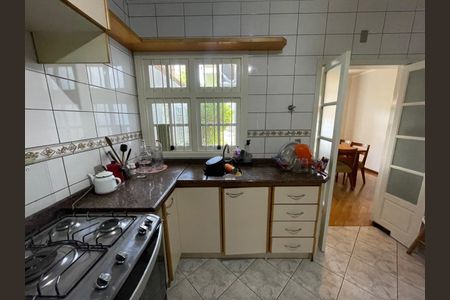 Casa à venda com 246m², 3 quartos e 3 vagasCozinha