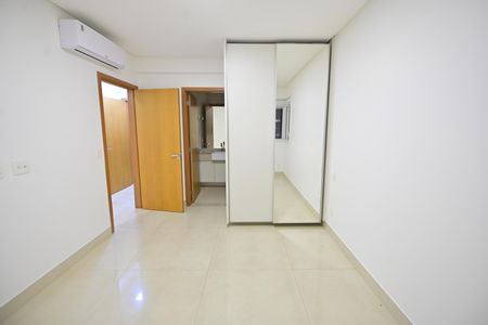 Apartamento para alugar com 215m², 4 quartos e 3 vagas Apartamento para alugar com 215m², 4 quartos e 3 vagasSuíte 1