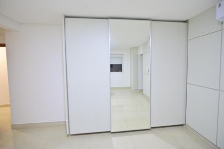Apartamento para alugar com 215m², 4 quartos e 3 vagas Apartamento para alugar com 215m², 4 quartos e 3 vagasSuíte 4