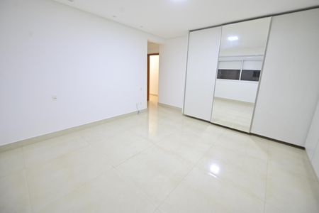 Apartamento para alugar com 215m², 4 quartos e 3 vagas Apartamento para alugar com 215m², 4 quartos e 3 vagasSuíte 4
