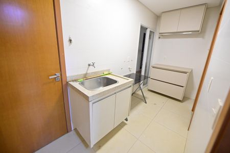 Apartamento para alugar com 215m², 4 quartos e 3 vagas Apartamento para alugar com 215m², 4 quartos e 3 vagasÁrea de Serviço