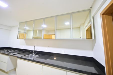 Apartamento para alugar com 215m², 4 quartos e 3 vagas Apartamento para alugar com 215m², 4 quartos e 3 vagasCozinha