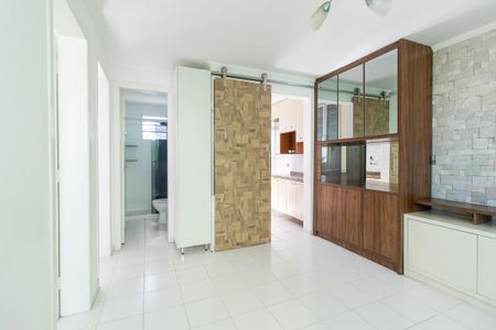 Sala de apartamento para alugar com 2 quartos, 50m² em Sítio Cercado, Curitiba