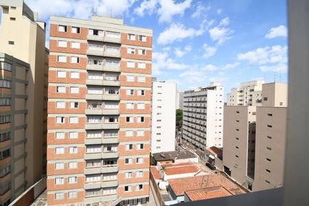 Sala - Vista de apartamento para alugar com 1 quarto, 61m² em Cambuí, Campinas