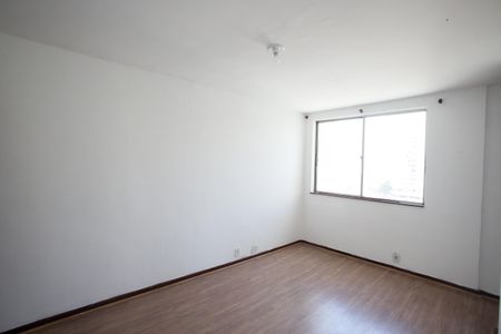 Sala de apartamento para alugar com 2 quartos, 39m² em Taquara, Rio de Janeiro